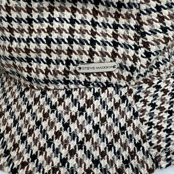 Steve Madden Plaid Houndstooth Bucket Hat - Picture 10 of 10